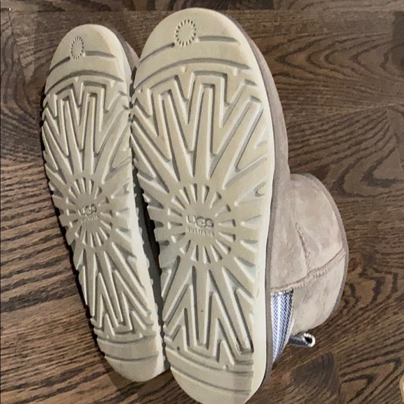 Boots - Picture 5 of 6